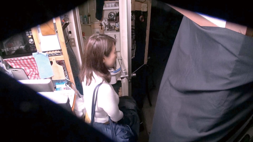 自分の部屋にとまることになった妻の女友達 ｢人妻有紀子さん(仮名)二十六歳｣に当然のように手を出してしまうワタシ_0