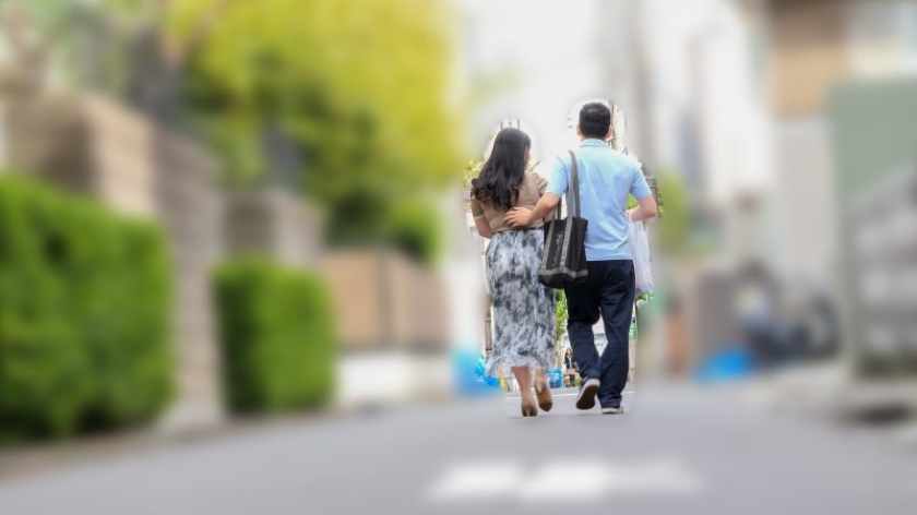 奥さん俺の極太チ●ポに子宮をガン突きされてアヘ逝きビクビク、電話鳴ってもガン無視で連続中出し懇願中。もう俺の専用ザーメン便器確定www 画像2