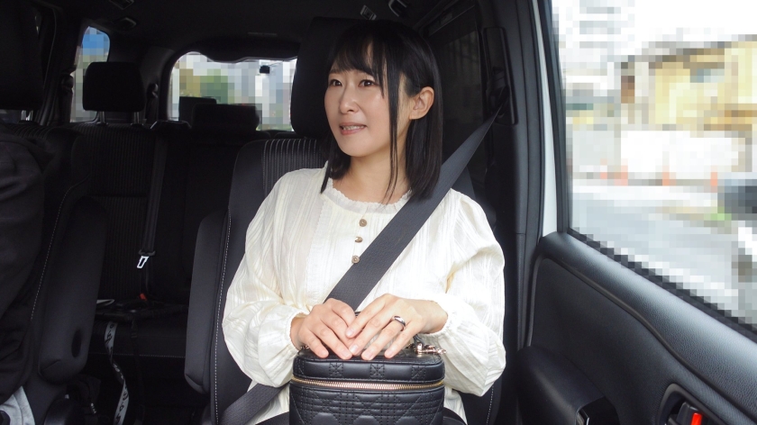 趣味の乗馬が大好きな上流セレブ人妻 乗馬で鍛えた激しすぎる騎乗位テクで男を翻弄するヤリマン熟女 画像1