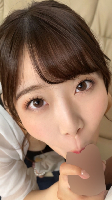 可愛い舐め顔で抜く!見つめられ主観フェラ!48作品480分 画像3