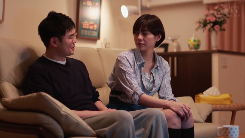 生理的に嫌いな隣人に中出しされ続けた黒ハイソックス美脚妻 卯水咲流_0