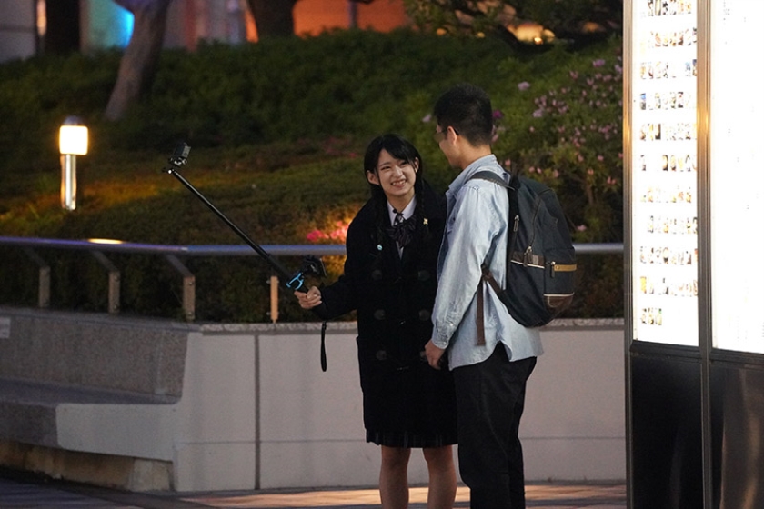 初めてが私でいいのかな･･･ひよこ女子の密着・いちゃいちゃ・甘えんぼ極上筆おろし～ひよこ1周年記念スペシャル。君はどの天使で筆おろしされたい？？編～ 稲場るか 冬愛ことね 渚みつき 村田あず_0