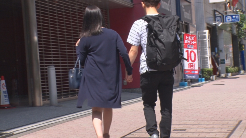 のぞき盗撮 向かい部屋の人妻の不倫_8