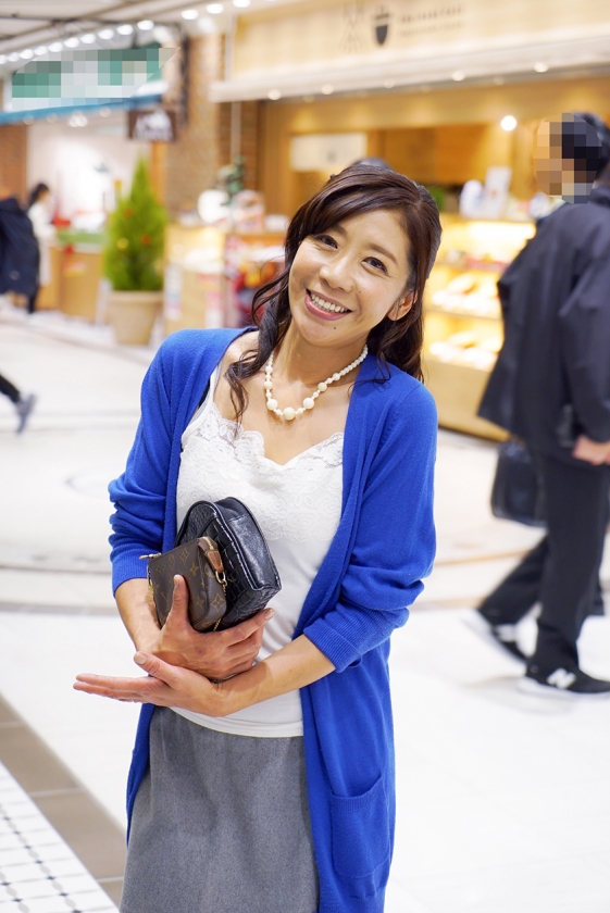 わりと綺麗なおばさんナンパ「わたしオバサンだけどいいの？」恥じらうカラダを集中愛撫！ハメ撮りZANMAI 17人 SP_10