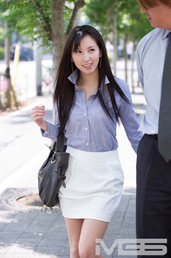 素人なし崩しプロデュース！手が出せそうで出せなかった可愛すぎる同僚社員とセックスさせます！！ 3_11