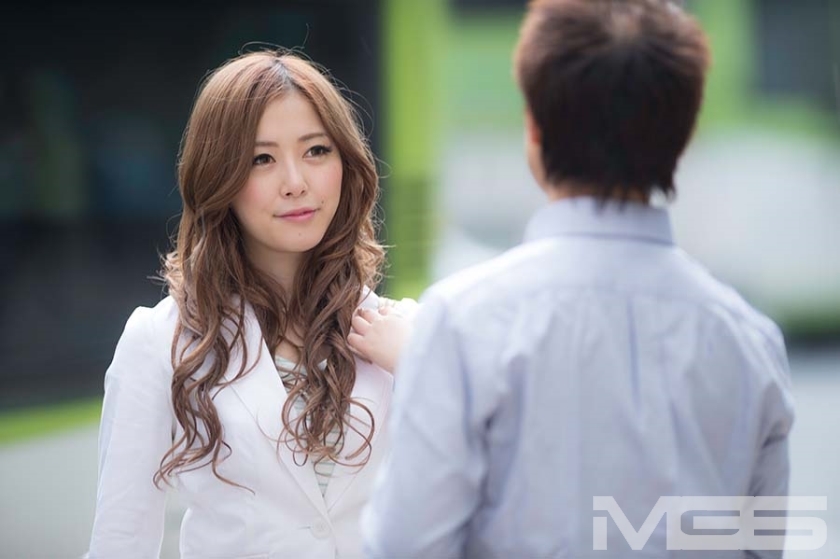 婚活セレブ悪質性法アラサーだから占い師にすがりたい!!美人妻予備軍ナンパ_11