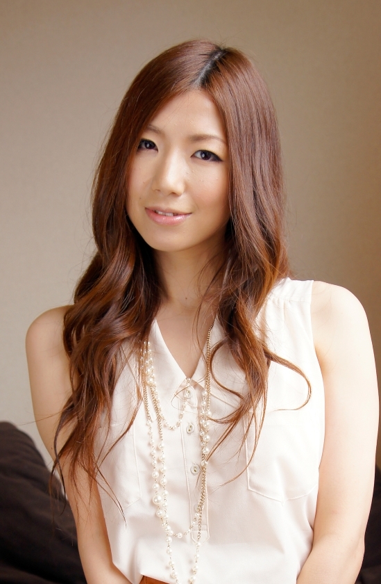 狙え！人妻デリヘル嬢 女心や母性をくすぐって禁止行為の本番GET！！ 14人4時間_19