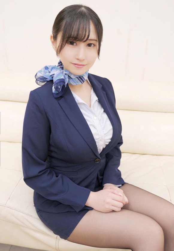 黒パンスト美脚CA限定！固定型リモコンローターONのまま黒パンスト足コキでイカせ対決 自分より先にイカせられたら高額賞金ゲット！失敗したら絶倫巨根と生ハメ中出し罰ゲームアクシデントが待っている！_1