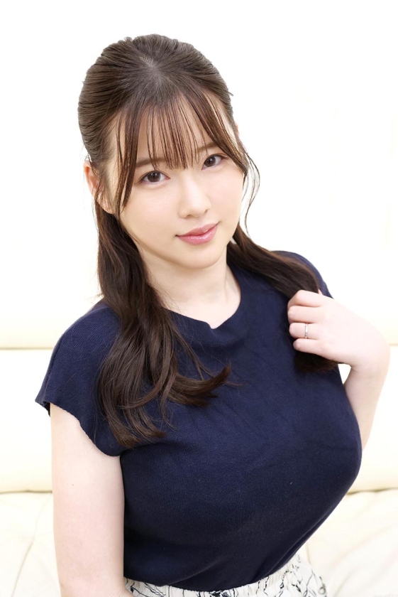 バブみある清楚な奥様が悩める男におっぱいちゅぱちゅぱ吸わせておチ○ポをよちよち甘やかし射精させる授乳手コキに挑戦！！母性溢れる授乳手コキでガチ勃起したおチ○ポをそのままヌルっと中出しセックス 画像5