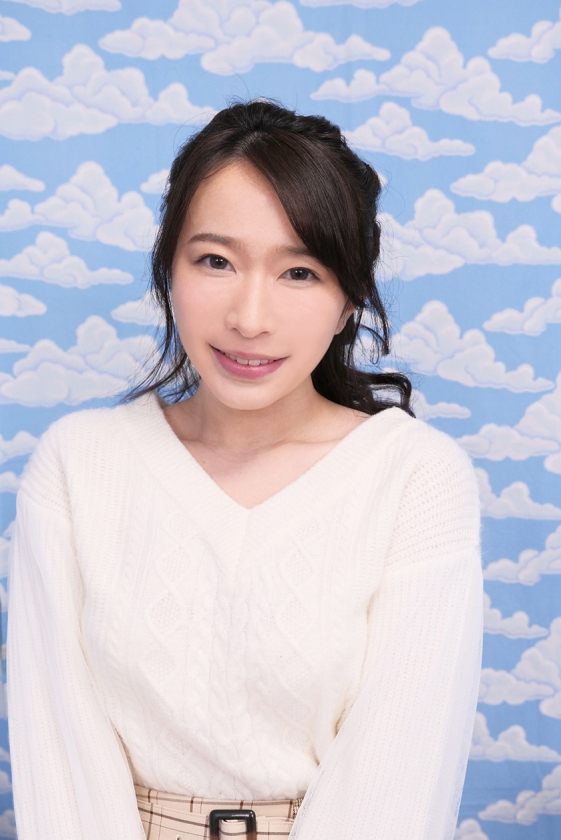 吉祥寺で見つけた心優しい巨乳の女子大生 童貞くんのオナニーのお手伝いのつもりがセックス練習ってことで素股していてヌルっと入って筆おろし!? 春風コウ 画像4