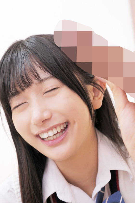 素人ナンパ 代々木でみつけたウブな女子に18cmメガチ○ポを素股してもらったら、こんなにヤラしい事になりました。 北岡果林 画像2