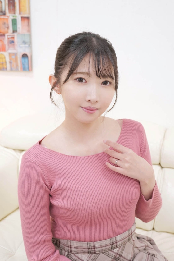 素人奥様ナンパ 童貞君の包茎チ○ポむいて洗ってあげてもらえませんか? 久しぶりに見るギンギンチ○ポに発情!優しく筆おろしセックスしてくれました! 巴ひかり 画像1