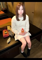 【個人撮影】垢抜け無いスレンダー系美女と鏡張りのレンタルルームでパパ活_生チンのおねだりに中出し対応
