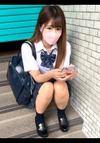 【個人撮影】ギャル風の制服女子とP活_下品な音を響かせてセルフイラマするドMビッチ