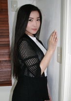 冷たい印象の人妻も感じさせればハメさせてくれる