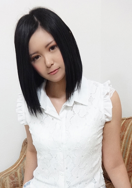 欲求不満の人妻が面接に来たら挿入しても抵抗しないで喜ぶだけw