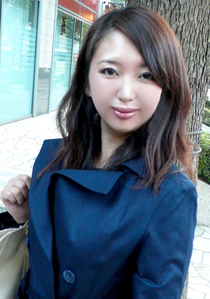 仕事帰りの人妻OLさんを突撃ナンパ