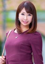 潮吹きまくりのイキまくり!セックス大好き美顔妻と同時イキ中出し性交