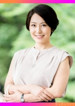 ねっとりキスとカニばさみ!ムチムチ奥様と中出しセックス