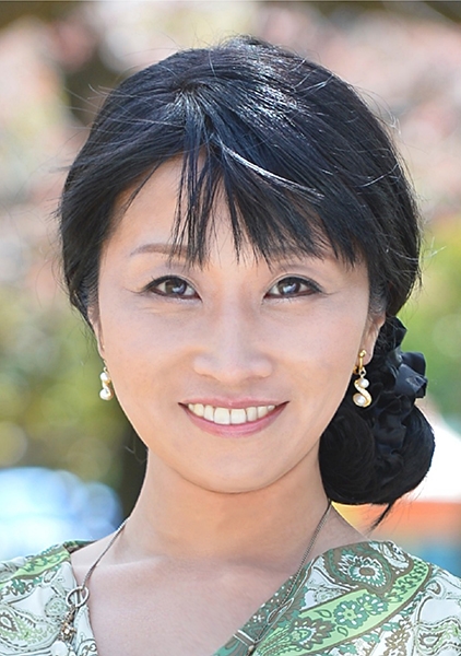 保険外交員のはるか44歳は、黒乳首をビンビンに立たせて、矯正下着のクロッチ全開で淫乱まんこにチンポを咥え込む！ きらきらワイフ
