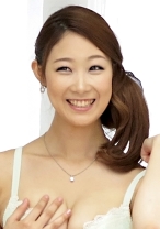 身長172センチにEカップ巨乳のモデル級ギャルありさクン26歳。普段の人懐こい笑顔と、セックス中の艶っぽい表情のギャップがたまらない♡ きらきらワイフ