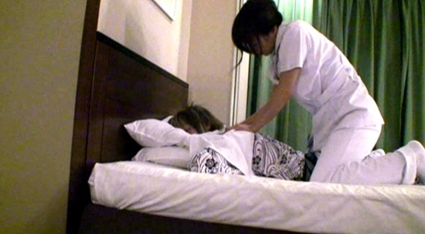 巨乳マッサージ師の柔らかくて大きな胸の感触に思わず勃起したら…・_0