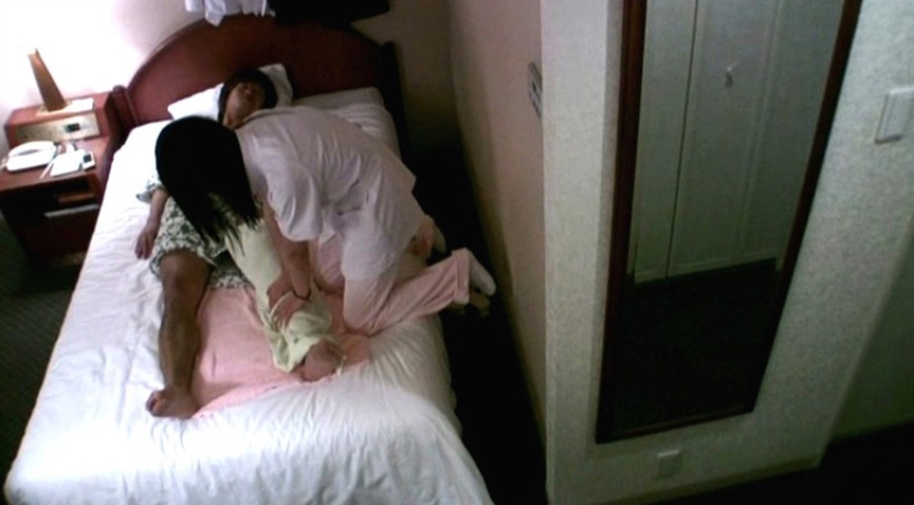 巨乳マッサージ師の柔らかくて大きな胸の感触に思わず勃起したら…・_17