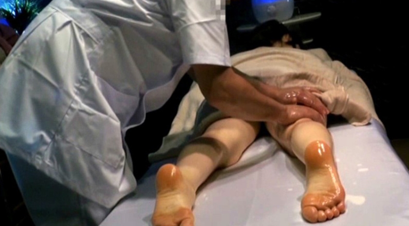 西麻布高級人妻性感オイルマッサージ 4_15