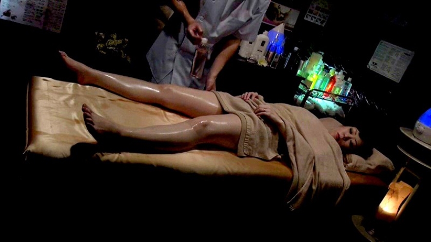 西麻布高級人妻性感オイルマッサージ 10_10