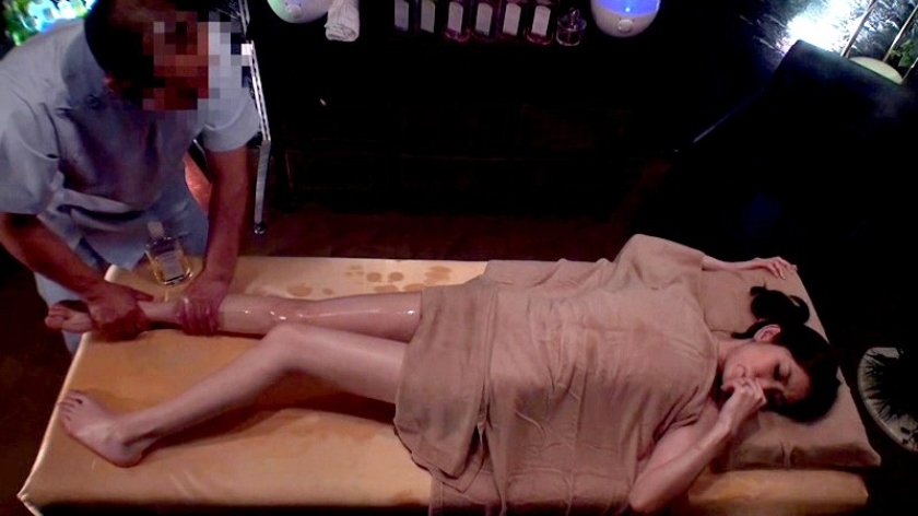 西麻布高級人妻性感オイルマッサージ 13_0