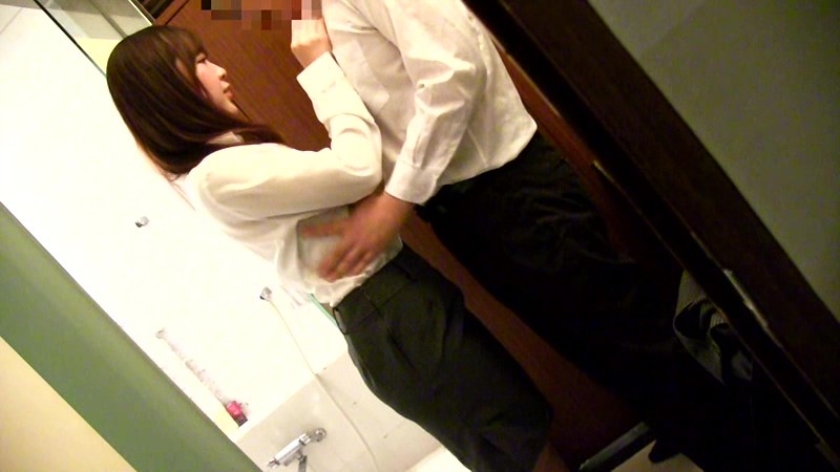 働く20代ママ 子持ちバツイチ4名 肉厚のアソコを武器に契約成立_15