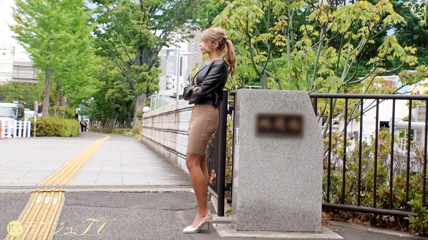 sp-259LUXU-1861 AVレビュー 【絶滅危惧種Gカップ黒ギャル】経験人数100人超えの性豪マ◯コに、容赦無用の激ピスをぶち込んでハメ潮を吹かせまくる！！オイルまみれのデカ乳小麦肌が快感で痙攣絶頂を繰り返す、人生最高の濃密ギャル性交！！ ラグジュTV 1848 黒咲華 画像シーン01