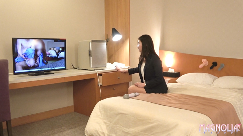 『出張先のホテルで憧れの女先輩とまさかの相部屋宿泊!次々に巻き起こるエッチなハプニングにどこまで発展してしまうのか!?』おっとりセクシーな先輩と済し崩しにねっとりSEX☆生パコのあまりの気持ち良さにお互い腰を振りまくる♪【街角素人モニタリング♯あや】 画像4