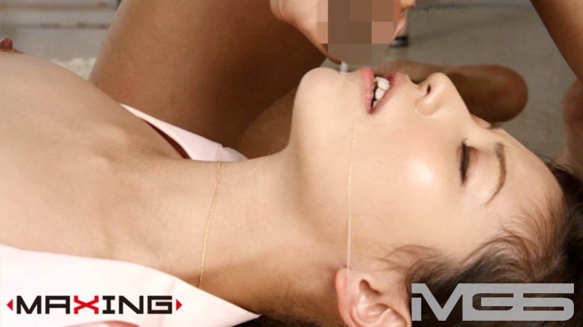 サンプル画像  横山美雪 3P 女医 痴女 ガーターストッキング ガーターベルト 白衣 網タイツ 