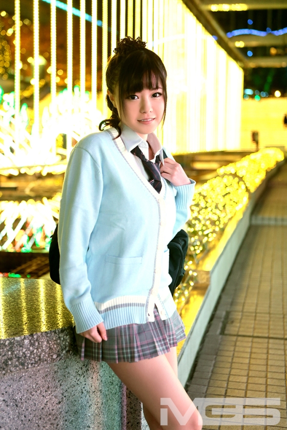 サンプル画像  きみの奈津 3P 中出し 巨乳 痴女 