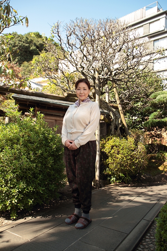 ＃可愛すぎるおばさん 2 何気ない仕草や笑顔が愛くるしくて抱きしめたい思わず「いいね！」をポチりまくりたくなる五十路熟女 12人4時間_11