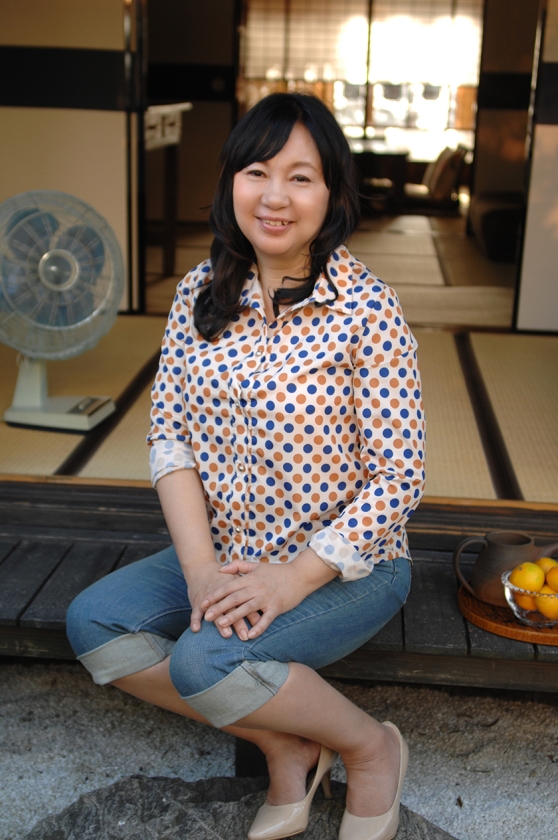 ＃可愛すぎるおばさん3 何気ない仕草や笑顔が愛くるしくて抱きしめたい思わず「いいね！」をポチりまくりたくなる五十路熟女  12人4時間_6