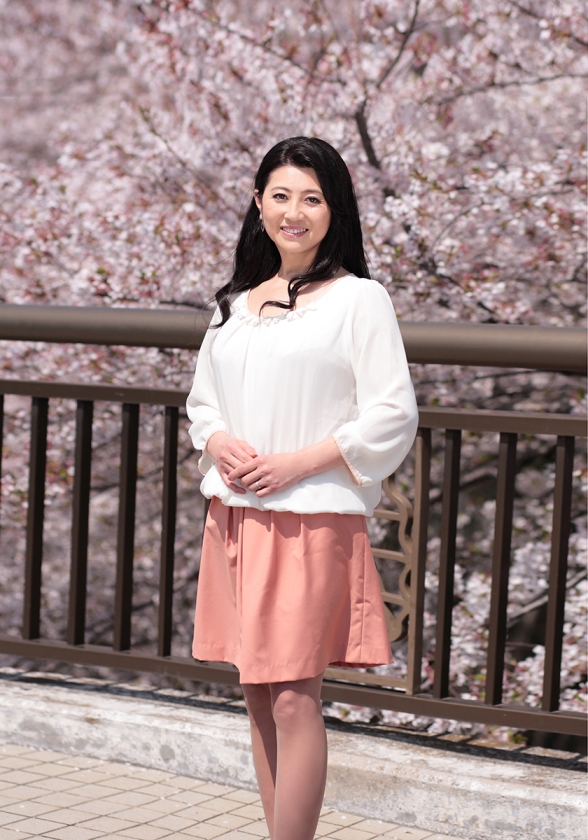 五十路で美人で爆乳って最強かよっ！初撮りおばさん 18人 8時間スペシャル_13