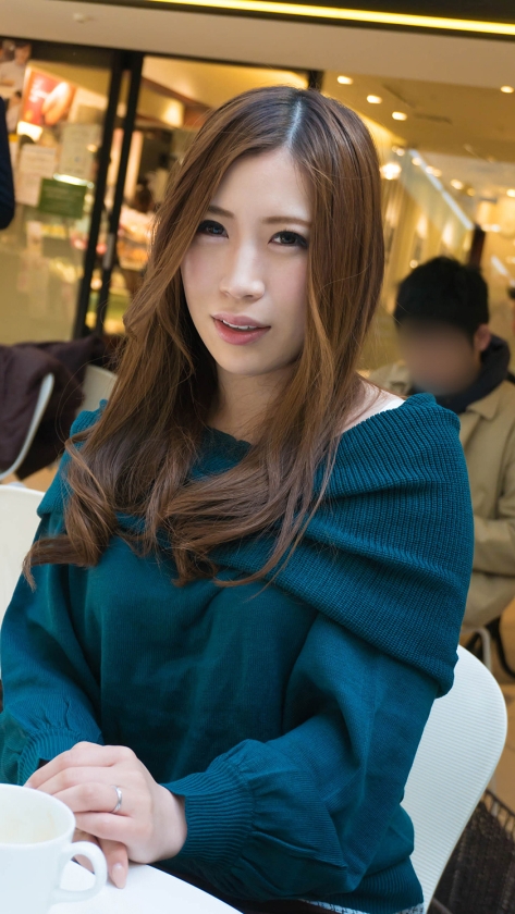 【清楚で品良くセレブな人妻たち】 ナンパ中出し ラグジュアリーエロス 12人4時間SP5 サンプル画像3