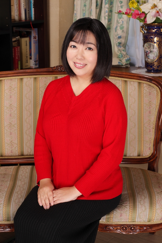 五十路で美人で爆乳って最強かよっ！初撮りおばさん 厳選素人6人 4時間 3_7