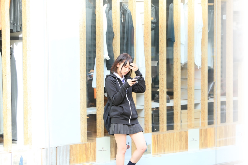 ぼっちナンパ！ 若者たちが集う街・下北沢なのになんで1人で居るんだろう…ってな子をナンパしてSEXしちゃいました！_1