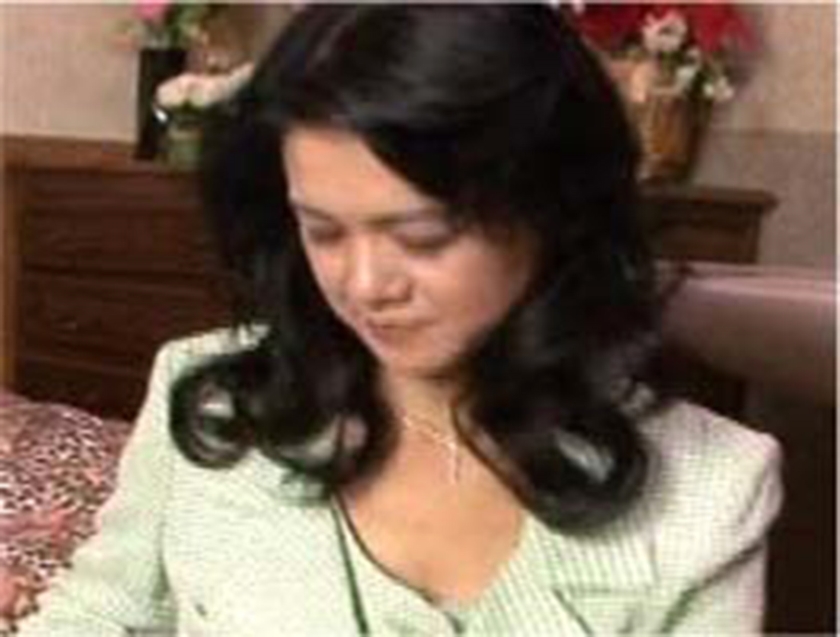 五十路のおばさん好色日記 あら、私なんかでこんなに勃っちゃってかわいいわね。たくさん食べちゃうわね。熟したおまたを開かせる熟れてもなおいい昭和のおんな五十路の女_8