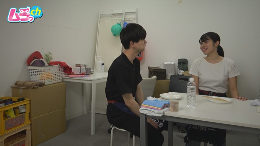 カップル部屋REC 最近ご無沙汰してた大好きな彼氏と休憩時間が被ったら…誰か来るかもしれないのにお股びしょ濡れにして我慢できずにバイト先でヤっちゃうむっつりスケベ女子大生 八森わか菜 画像1