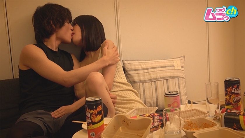 ニンゲン観察 今時痴女はフードと一緒にチ○ポもデリバリー！？ノーブラニットワンピ透け乳首の誘惑に抗えない配達員の長～いチ○ポがラッキースケベにイキり勃つ 画像4