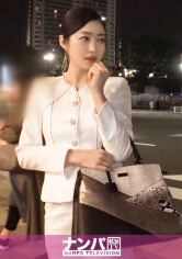 マジ軟派、初撮。 1352 セックスレスで欲求不満な美人奥様がナンパ師のテクニックで発情！『ダメです！！』と拒否しながらも体は本能に抗えずに本番突入！！手マンでビッショビショ潮吹きして悶えまくる姿は必見！！_img