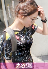 マジ軟派、初撮。 1393 猛暑日の渋谷駅前でお菓子を餌にカワイイ女の子が連れました。媚薬効果があるかもしれない面白いお菓子を試しに勧めたら、エッチしたい激熱カラダに変貌！おねだりエッチでクールダウンしましたw