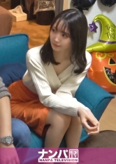 百戦錬磨のナンパ師のヤリ部屋で、連れ込みSEX隠し撮り 230 家に連れ込んだ色白スレンダー美少女を口説いてSEX！その一部始終を隠しカメラで盗撮！ご奉仕大好きな彼女はことあるごとにチ●ポを舐めたがり…