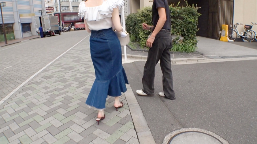 マジ軟派、初撮。 2132 世間知らずのお姫様？！それとも天然ちゃん？下町浅草にてアプリで男を漁っている美女をナンパ！性に鈍感で人見知りで恥ずかしがり屋かと思いきや、物心ついた頃にはオナニーしていたという性帝サ○ザー降臨！どこが気持ちいいのかわからないとか言うくせに、体中敏感過ぎてどこ触っても性感帯！エッロ！最後は気持ち良すぎて我を忘れて抱きつき正常位で大量発射！ ｜ 200GANA-3159 200gana-3159