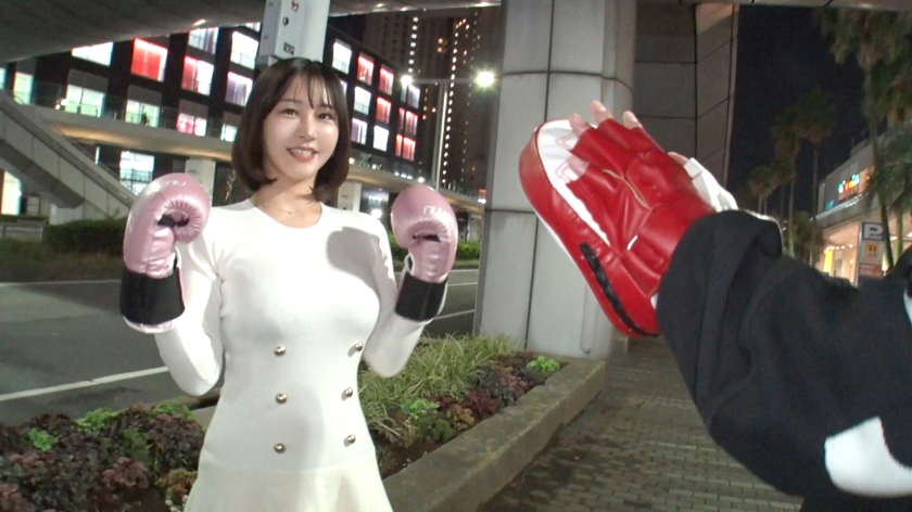 sp-200GANA-3186 マジ軟派、初撮。 2151 【カメラを打ち抜くナイアガラ潮吹き!】S○C?!T○B?!大手クリニックで一番かわいい24歳美容外科受付嬢!Hカップの爆乳と絶景巨尻!天然グラマラスボディで男を悩殺する生粋のヤリマンが即潮→即尺→即イキ!『○○だけでイケる!』『精子は飲む物』と本音激白。止めどなく溢れた潮が大海原を作りナンパの航海へ面舵いっぱい! 新作AVエロ動画 レビュー 画像シーン03