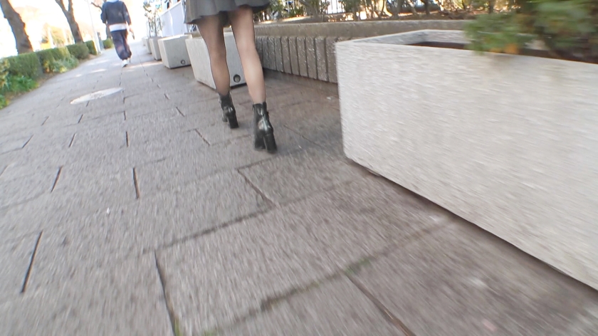 マジ軟派、初撮。 2186 「ちょっとだけMです…」と自分の性を否定するエキゾチッククールドM美女と豪快SEX！！美容家美容師という、美しさの化身となった女のふしだらな姿をご覧あれ！！セクシーなデカ尻に顔を埋め、デカ尻肉が滴り落ちる愛液を啜りながらの貪りクンニ！！フェミニンで扇情敵なケツにちんぽを突き刺し、尻肉地震バックで大痙攣絶頂！！ ｜ 200GANA-3232 200gana-3232